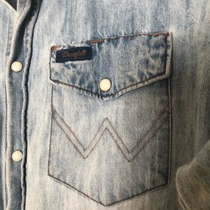 2 for 1! Men’s button down flannel and denim